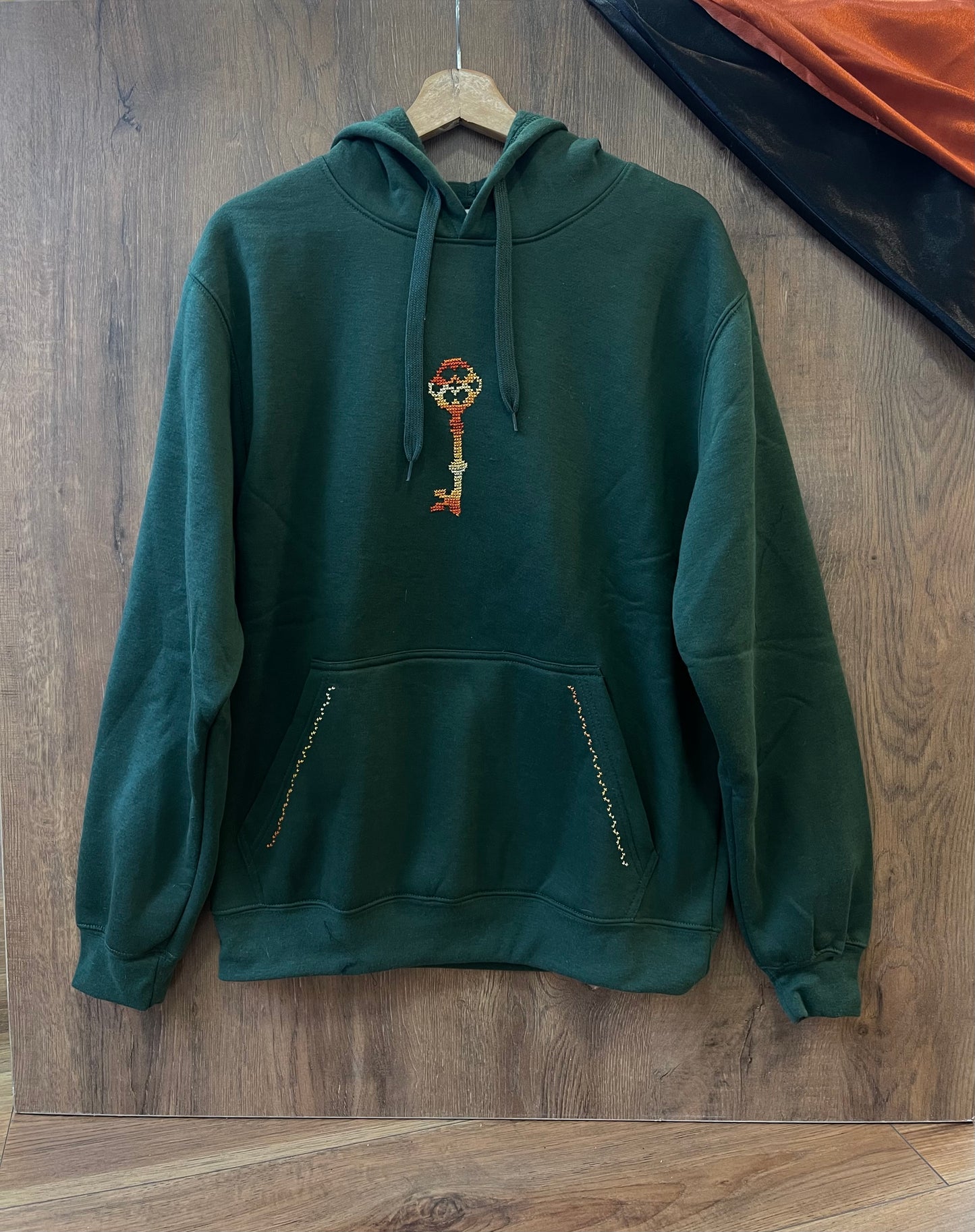 Key Of Return Unisex Green Tatreez Hoodie with a Modern Touch