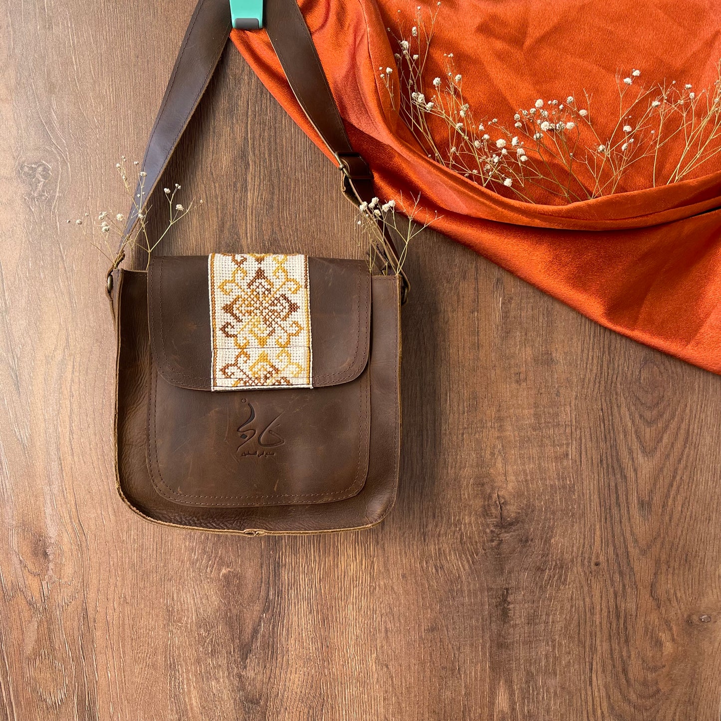 "Khalti Layal" Leather CrossBody Purse