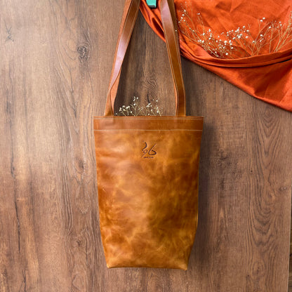 ''Teta Helweh'' Large Leather Tote-Bag