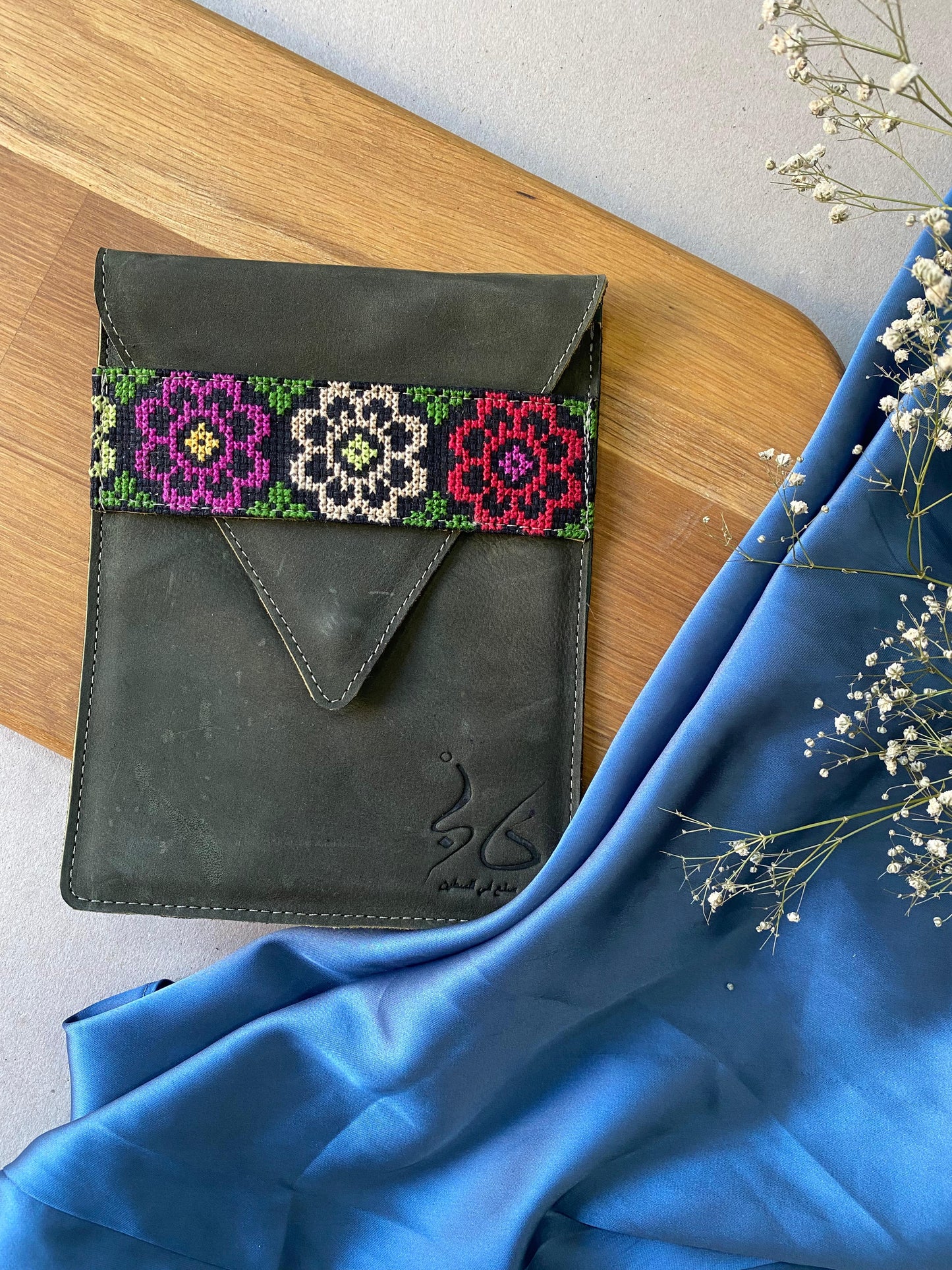 "Benti Rania" Leather Clutch