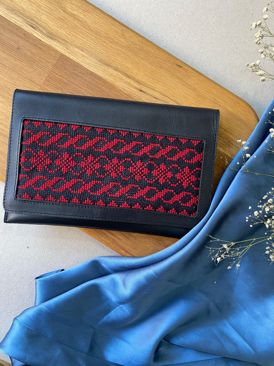 "Benti Sama" Leather Clutch