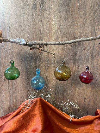 Hebron Blown Glass Plain Medium Bauble