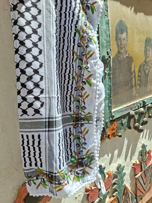 Black & White Kufiya Tatreez with olive leaf (عرق الزيتون)