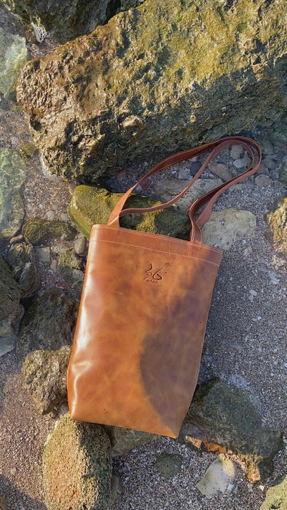 ''Teta Helweh'' Large Leather Tote-Bag